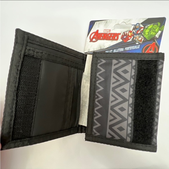 Marvel Avengers Black Panther Tri Fold Velcro Wallet - Picture 7 of 7